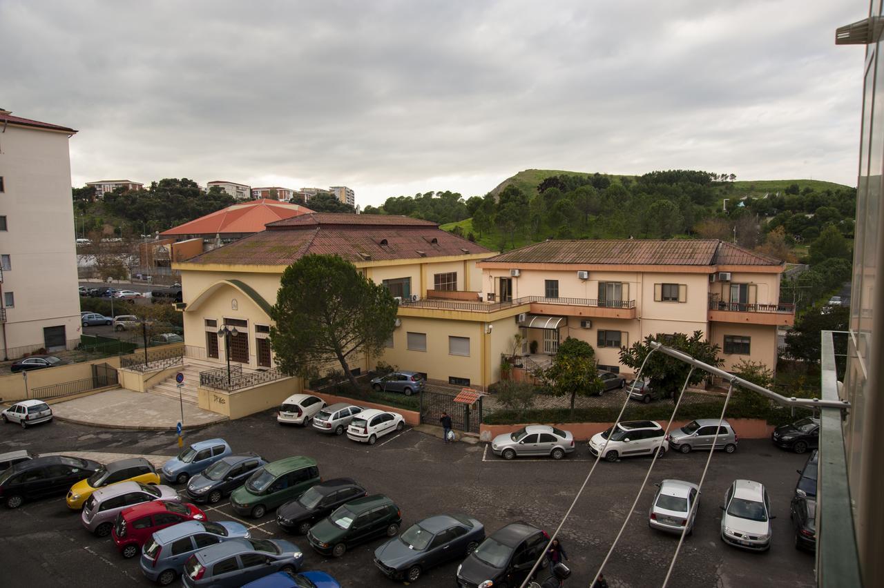 Alma B&B Crotone Exteriör bild