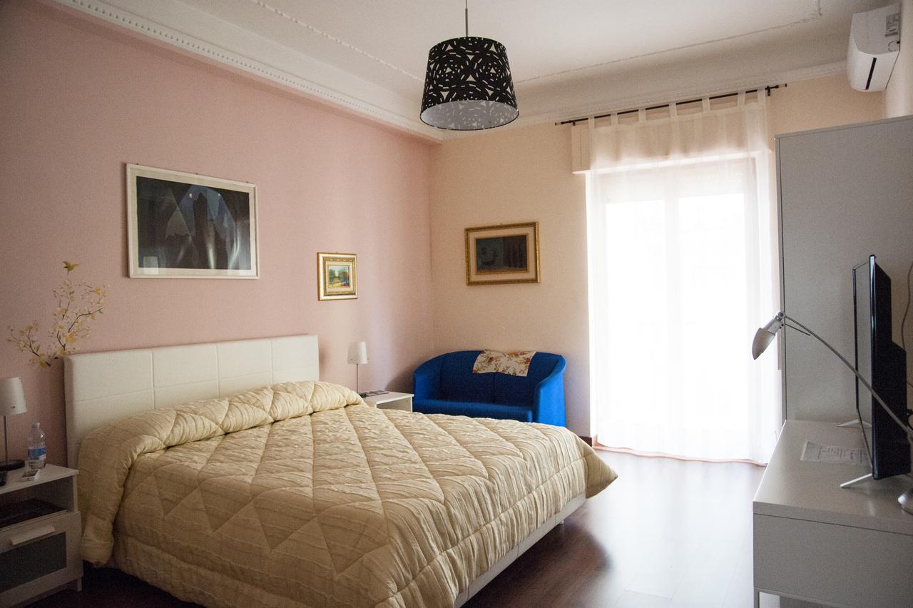 Alma B&B Crotone Exteriör bild